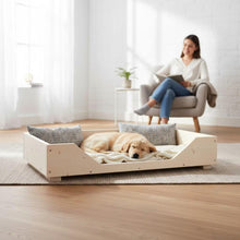 Lade das Bild in den Galerie-Viewer, Hundebett aus Holz für kleine/mittelgroße Hunde oder Katzen in Natur