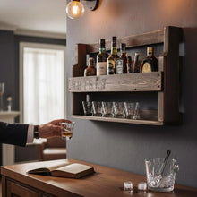 Lade das Bild in den Galerie-Viewer, Whisky Regal aus Holz - mit Gläserhalter und WHISKY Schriftzug - Braun - Industrie Stil - fertig montiert - Wandbar