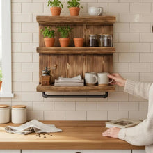 Lade das Bild in den Galerie-Viewer, Badregal aus Massivholz mit Industrial Handtuchhalter – Wandregal Kiefer geflammt – Badezimmer Regal Handarbeit – Küchenregal