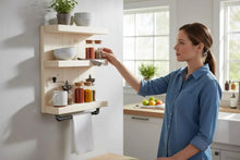 Lade das Bild in den Galerie-Viewer, Badregal aus Massivholz mit Industrial Handtuchhalter – Wandregal Kiefer natur – Badezimmer Regal Handarbeit – Küchenregal