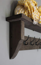 Lade das Bild in den Galerie-Viewer, Dekorie Holz Flur Garderobe Schlüsselbord Schlüsselbrett im Landhaus Stil braun fertig montiert