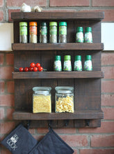 Lade das Bild in den Galerie-Viewer, Gewürzregal aus Holz für die Wand mit Haken - Braun - 4 Stellflächen