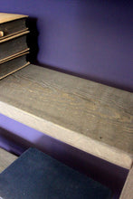 Lade das Bild in den Galerie-Viewer, Blumentreppe Bücherregal braun