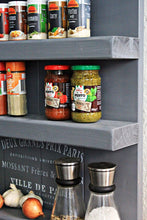 Lade das Bild in den Galerie-Viewer, Gewürzregal aus Holz - Grau mit Druck - 4 Stellflächen