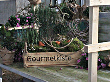 Lade das Bild in den Galerie-Viewer, Blumenkasten " Das Original von Dekorie " aus Holz mit Schriftzug und Holz Griffen 50 - 90 cm breit / 19,5 cm tief / in geflammt