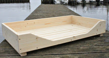 Lade das Bild in den Galerie-Viewer, XXL Hundebett aus Holz für große Hunde - 110 oder 120 cm Hundekorb/Hundesofa