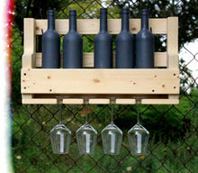 Lade das Bild in den Galerie-Viewer, Weinregal aus Holz für die Wand in Natur mit Gläserhalter