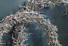 Lade das Bild in den Galerie-Viewer, Bonsai Türkranz Wandkranz Ø 40 cm Naturkranz Landhaus