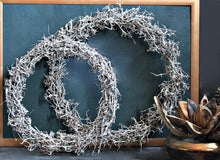 Lade das Bild in den Galerie-Viewer, Bonsai Türkranz Wandkranz Ø 40 cm Naturkranz Landhaus