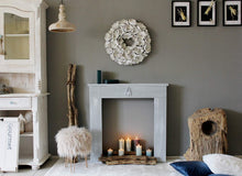 Lade das Bild in den Galerie-Viewer, Kaminkonsole Dekokamin Kaminsims aus Holz | fertig montiert grau