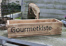 Lade das Bild in den Galerie-Viewer, Blumenkasten " Das Original von Dekorie " aus Holz mit Schriftzug und Holz Griffen 50 - 90 cm breit / 19,5 cm tief / in geflammt