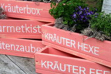 Lade das Bild in den Galerie-Viewer, Blumenkasten aus massivem Holz in Rosa mit Leinen Griffen und Aufdruck