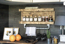 Lade das Bild in den Galerie-Viewer, Gewürzregal aus Holz für die Wand - Geflammt - 2 Stellflächen