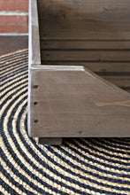 Lade das Bild in den Galerie-Viewer, Hundebett - 60-100 x 40-60 - Farbe: Braun - aus Holz für kleine/mittlere/große Hunde