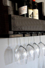Lade das Bild in den Galerie-Viewer, Weinregal aus Holz mit Gläserhalter Schwarz