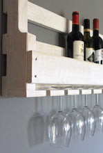 Lade das Bild in den Galerie-Viewer, Weinregal aus Holz mit Gläserhalter Weiß