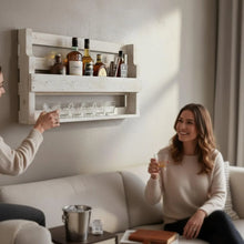 Lade das Bild in den Galerie-Viewer, Whisky Regal aus Holz - mit Gläserhalter - Weiß - Industrie Stil - fertig montiert - Wandbar
