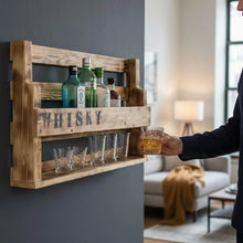 Lade das Bild in den Galerie-Viewer, Whisky Regal aus Holz mit Gläserhalter und WHISKY Schriftzug Geflammt
