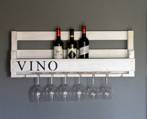 Weinregal aus Holz mit Gläserhalter und VINO Schriftzug Weiß
