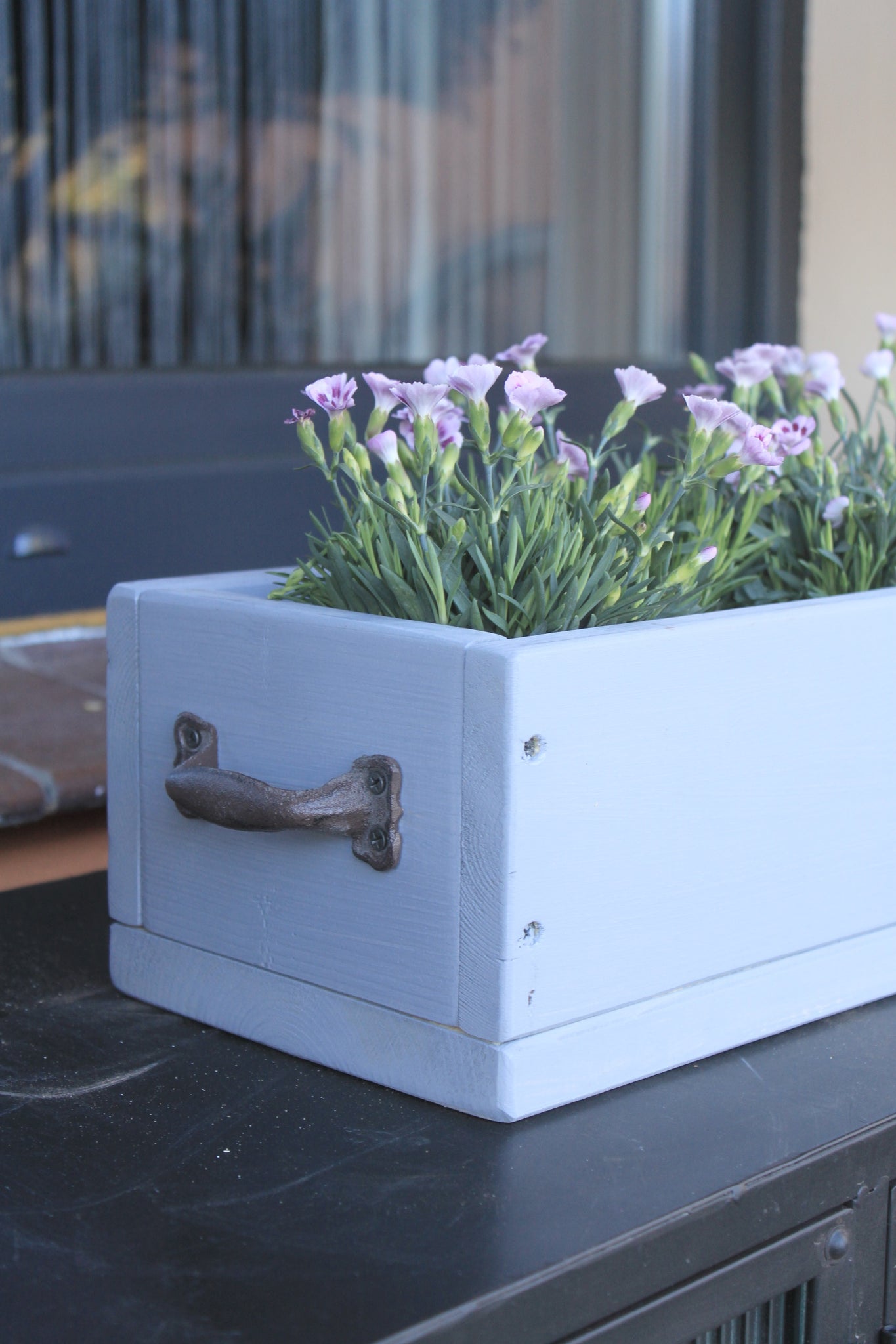 Blumenkasten Das Original von Dekorie Grau – mit Eisen Griffen 30–90 cm