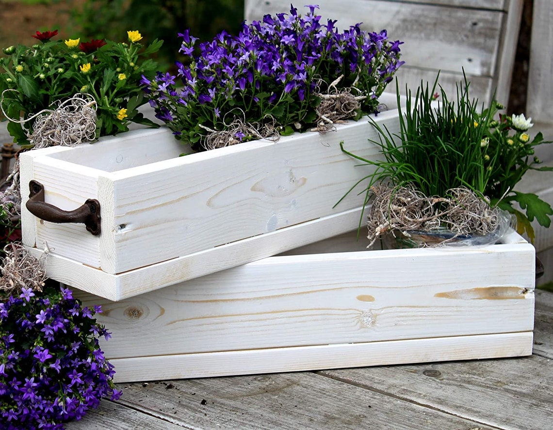 Blumenkasten aus massivem Holz in Weiß mit Metall Griffen 30