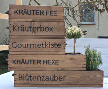 Lade das Bild in den Galerie-Viewer, Blumenkasten &quot; Das Original von Dekorie &quot; aus Holz mit Schriftzug und Eisen Griffen 50 - 90 cm breit / 19,5 cm tief / in Braun
