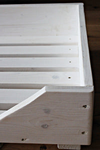 Hundebett 60-100 cm x 40-60 cm aus Holz für kleine mittlere große Hunde und Katzen in Weiß